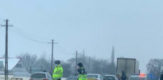 Pietonul lovit de mașină pe E85, pe trecerea de pietoni, a murit