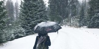 8 activități prin care te poți relaxa în casă când vremea este friguroasă