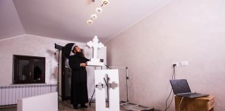 FOTO Deși este prea cald pentru Bobotează, la biserica din Irești va fi o cruce albă