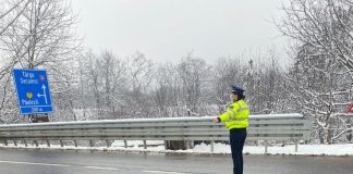 VIDEO Sfatul polițiștilor rutieri: circulați prudent în condiții de iarnă!