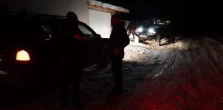 Noaptea geroasă a surprins un grup de turiști în Munții Vrancei. Ei au apelat la ajutorul salvamontiștilor