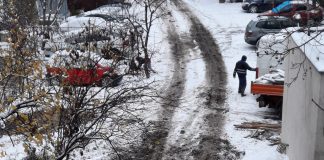 FOTO Cum arată o stradă din Focșani unde se mimează munca