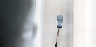 ULTIMA ORĂ Românii vaccinați anti-COVID nu mai trebuie să stea în carantină