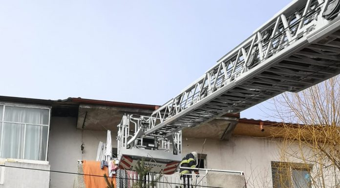 ULTIMA ORĂ Alertă de incendiu la un apartament din Focșani