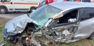 FOTO Tirul răsturnat pe E85 a deviat traficul pe ruta Mărășești-Modruzeni-DN 24-Tișița