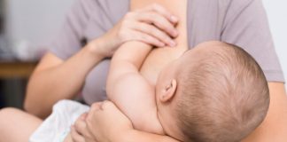 VIDEO Mămicile care alăptează se pot vaccina împotriva COVID-19?