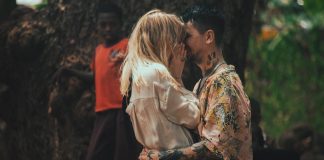 Fotograful vedetelor, Alexandru Chițu, și-a cerut prietena de soție în Zanzibar