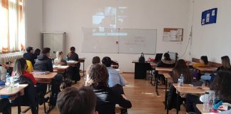 Profesorii Facultății de Științe Politice a Universității București și-au prezentat oferta educațională elevilor Colegiului Cuza din Focșani