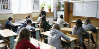 Rata de infectare scăzută readuce elevii la școală în alte 3 comune din județ