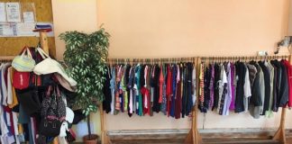 Tânără din Vrancea prinsă la furat de haine din magazinele din Bacău