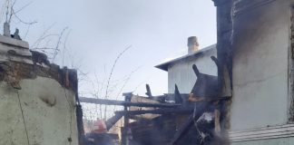 Două gospodării afectate de incendii, la Soveja și Străoane
