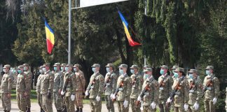 FOTO Soldații profesioniști au depus jurământul