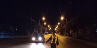 Dosare penale la regimul rutier: o femeie a condus mașina fără permis, iar proprietarul îi încredințase autoturismul știind acest lucru