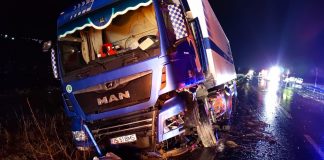 Tir condus de un vrâncean, implicat într-un accident în județul Buzău