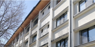 La internatul și cantina unui liceu din Focșani, condiții ca la hotel și restaurant, cu bani europeni