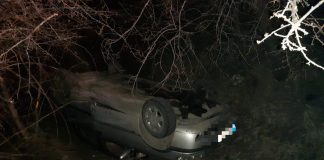 Un bărbat s-a răsturnat cu mașina și a murit