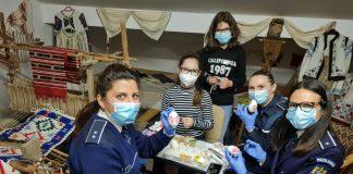 Polițiștii și copiii din Broșteni: Împreună, zâmbim mai frumos!