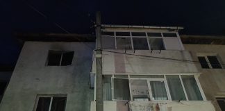 Persoane evacuate din bloc în urma unui incendiu la Câmpineanca