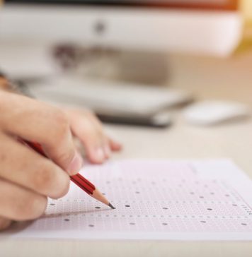 Peste 2.500 de elevi vrânceni prezenți la simularea probelor scrise ale examenului de Evaluare Națională