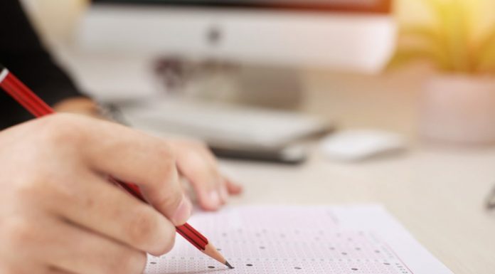 Peste 2.500 de elevi vrânceni prezenți la simularea probelor scrise ale examenului de Evaluare Națională