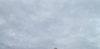 FOTO Casă mistuită de flăcări la Răstoaca