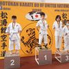 podium karate copii