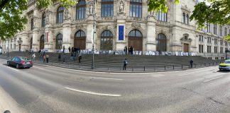 Protest al supraviețuitorilor de la Colectiv în fața Curții de Apel din București. ”Așteptăm ca Justiția din România să facă dreptate”