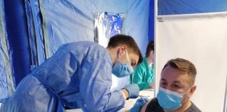 Începe administrarea celei de-a treia doze de vaccin anti-COVID-19 în România