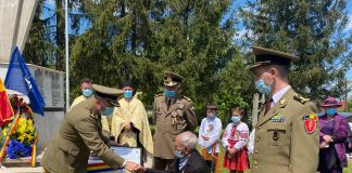 FOTO Veteran de război, în vârstă de 102 ani, înaintat în grad