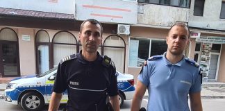 La salvarea micuțului au participat și un polițist, dar și un jandarm