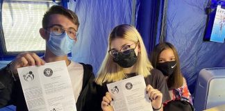 Maratonul vaccinării adolescenților, cu expoziție de pictură, momente artistice și tombolă