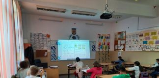 Rechizite, hrană, burse și servicii educaționale pentru elevii Școlii Vulturu, printr-un proiect de reducere a abandonului școlar