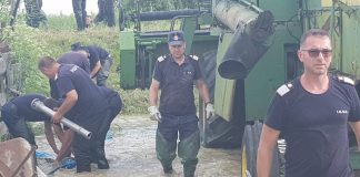 FOTO VIDEO Pompierii evacuează în continuare apa din gospodării la Biliești, Topești și Suraia