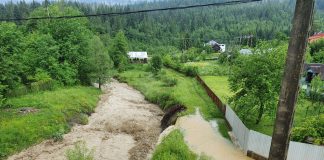 Avertizări de inundații în bazinele hidrografice din Vrancea