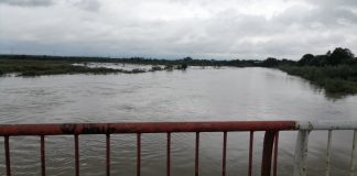 Risc de inundații pe cursurile mici de apă din județ