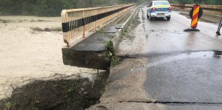 Carosabil surpat la Prahuda. Polițiștii au acționat pentru a fluidiza traficul rutier pe DJ 205 D