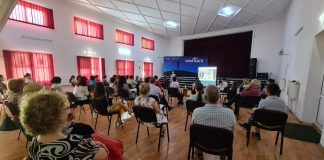 Educația altfel: „Este vital ca dascălii să lucreze împreună și să devină parteneri, pentru a transforma școala românească de la firul ierbii”