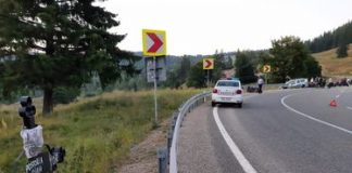 Motociclist lovit de o mașină pe DN 2D, aproape de Greșu