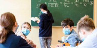 Cu mască, la școală, și de la toamnă