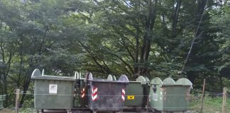 Garduri electrice în preajma punctelor de colectare a deșeurilor, în comuna Tulnici