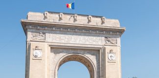 Militarii unităților vrâncene vor defila astăzi pe sub Arcul de Triumf