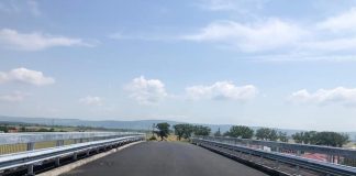 FOTO Se redeschide circulația pe două poduri de la marginea municipiului Adjud