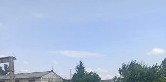 FOTO Amenzi pentru localnici prinși aruncând gunoiul pe terenuri din Focșani