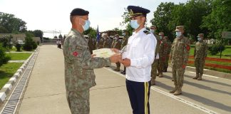 Preotul și șeful Muzicii Militare din cadrul Garnizoanei Focșani, decorați cu titlul ”Omul Anului 2020” la nivelul Forțelor Terestre