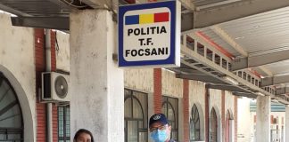 A avut noroc. Și-a pierdut portofelul plin cu bani și documente, dar l-a găsit la un polițist