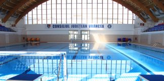 Bazinul de înot din Focșani va găzdui prima competiție importantă de polo