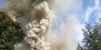 FOTO Arde o biserică în comuna Chiojdeni