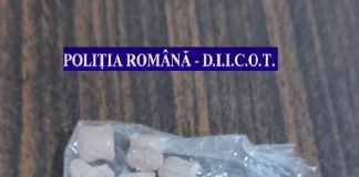 Șofer depistat sub influența drogurilor. În mașină s-au găsit substanțe psihoactive