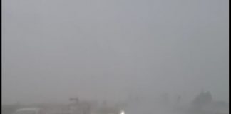 VIDEO Aversă de ploaie și grindină pe E85