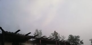 FOTO Casă din Paltin, făcută scrum într-un incendiu